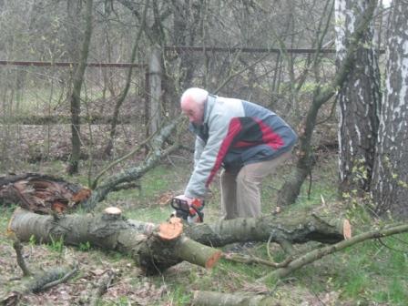 Земляцька толока у Пирогово ( при ділі(5).jpg)